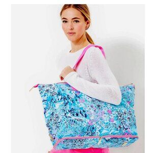 NWT Lilly Pulitzer Getaway Packable Tote, Blue Peri, Lilly Loves North Carolina